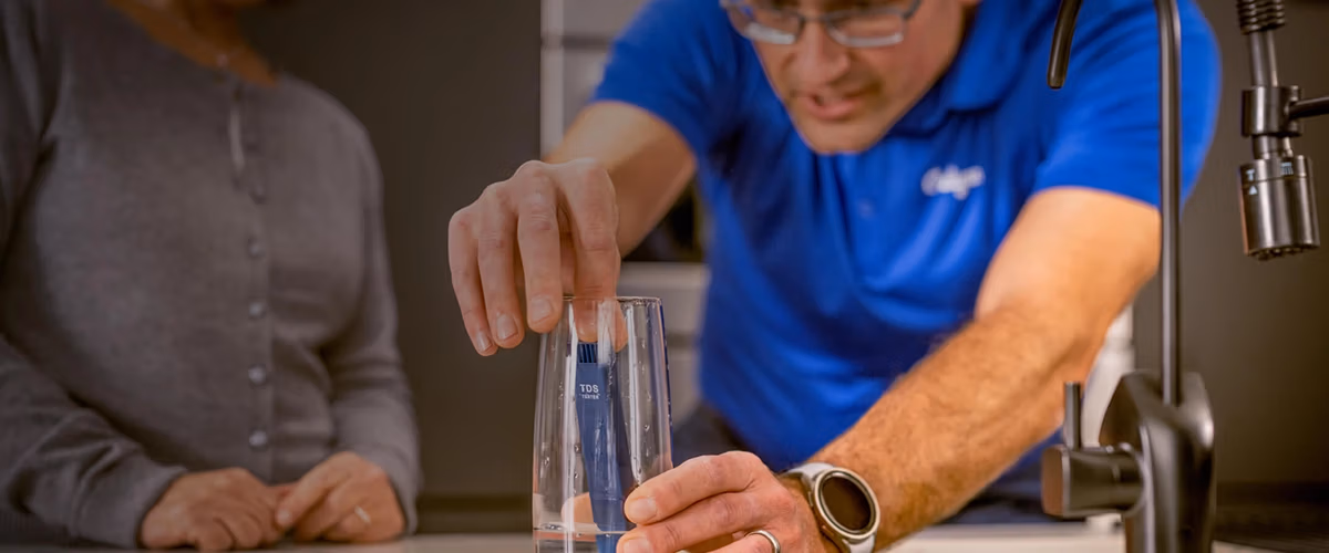 water testing, Culligan water analysis, clean water, professional service, water safety, home water quality. analyse d’eau, Culligan, eau propre, service professionnel, sécurité de l’eau, qualité de l’eau à domicile.