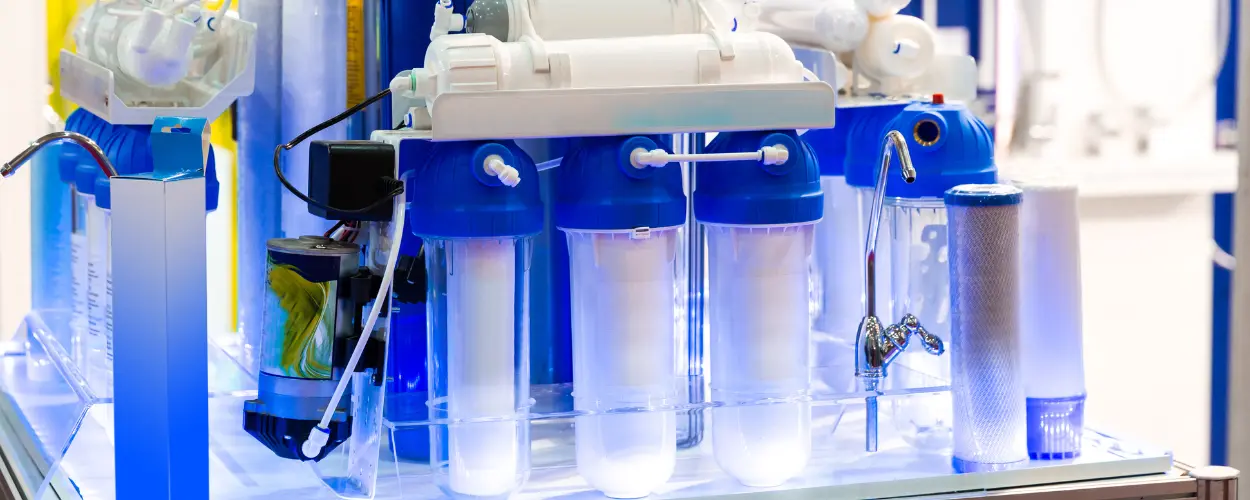 water filtration system, water purification, clean water technology, système de filtration d'eau, purification de l'eau, technologie de l'eau propre,