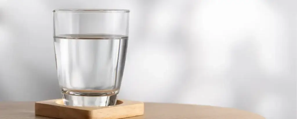 water quality test, water sampling, clear water, environmental science, test de qualité de l'eau, échantillonnage de l'eau, eau claire, science environnementale,