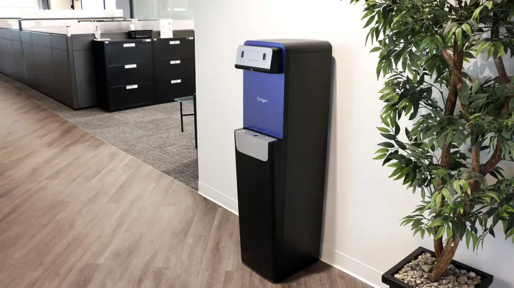 Refroidisseur d'eau sans contact et sans bouteille Culligan Ascent 80 - Emplacement du bureau - Culligan Ascent 80 Water Touchless Bottleless Cooler - Office Location